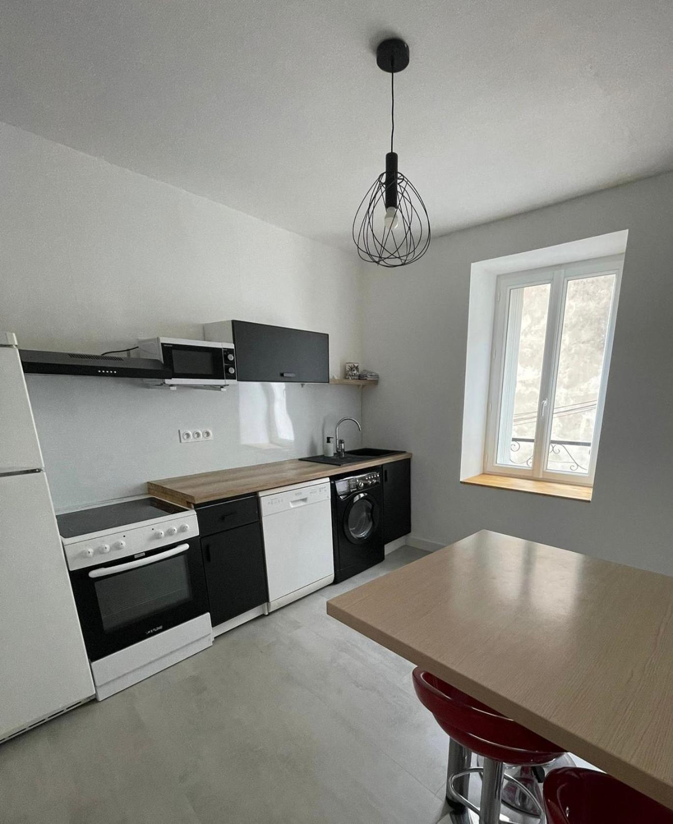 Charmant Appartement Au Paradis Romagnat Exteriör bild